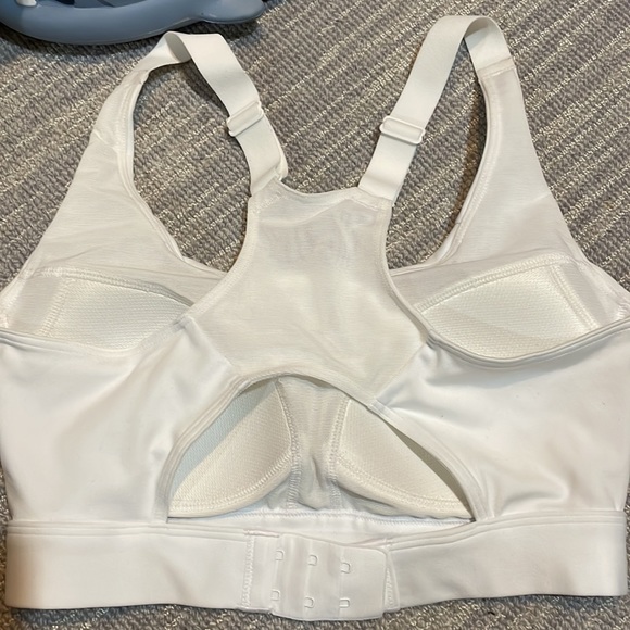 Gymshark Sports Bra - Picture 2 of 2